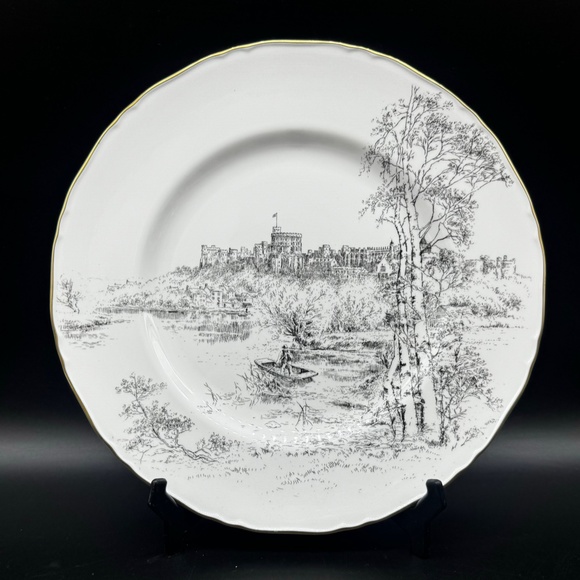 Royal Worcester Large Windsor Castle Sketch Decorative Plate Bone China England - Picture 1 of 5